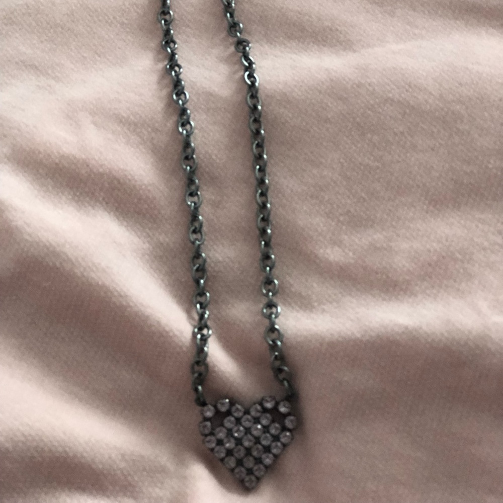 Small sabika breast cancer necklace.